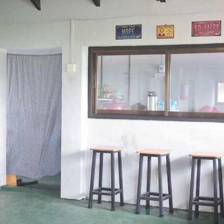 Celia Hostel Mandalay Buitenkant foto