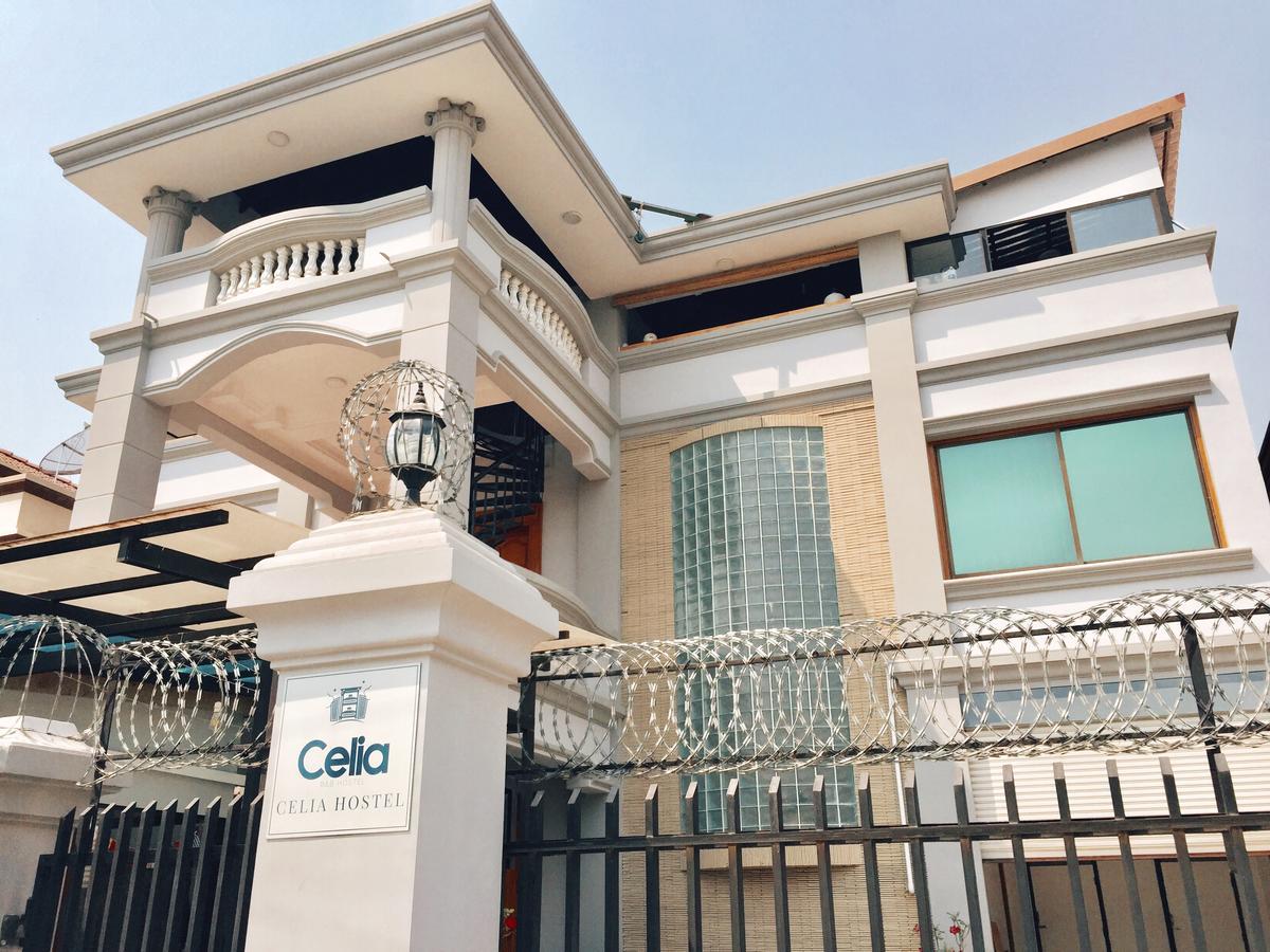 Celia Hostel Mandalay Buitenkant foto