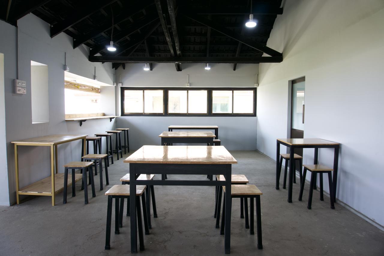 Celia Hostel Mandalay Buitenkant foto