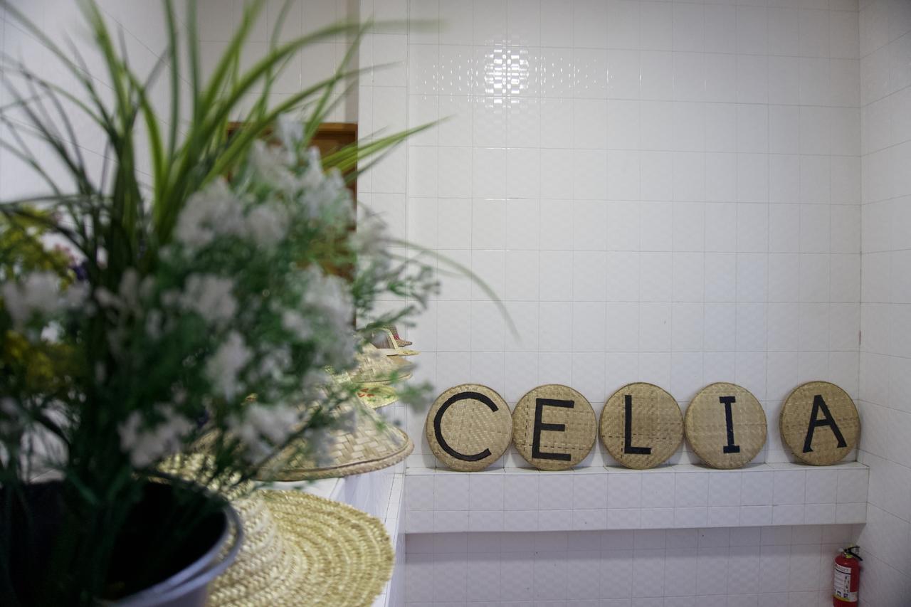 Celia Hostel Mandalay Buitenkant foto