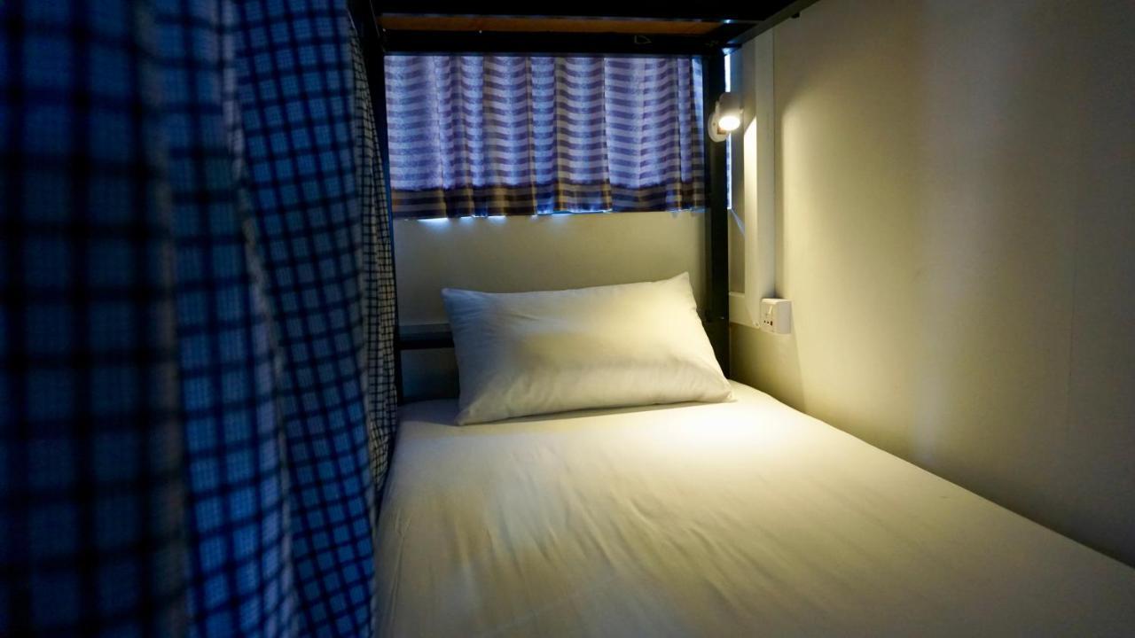 Celia Hostel Mandalay Buitenkant foto