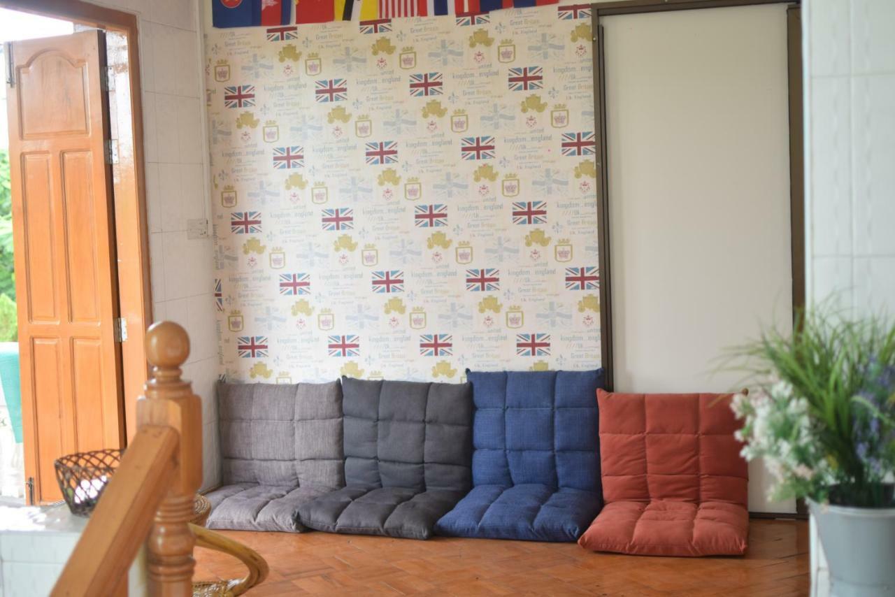 Celia Hostel Mandalay Buitenkant foto