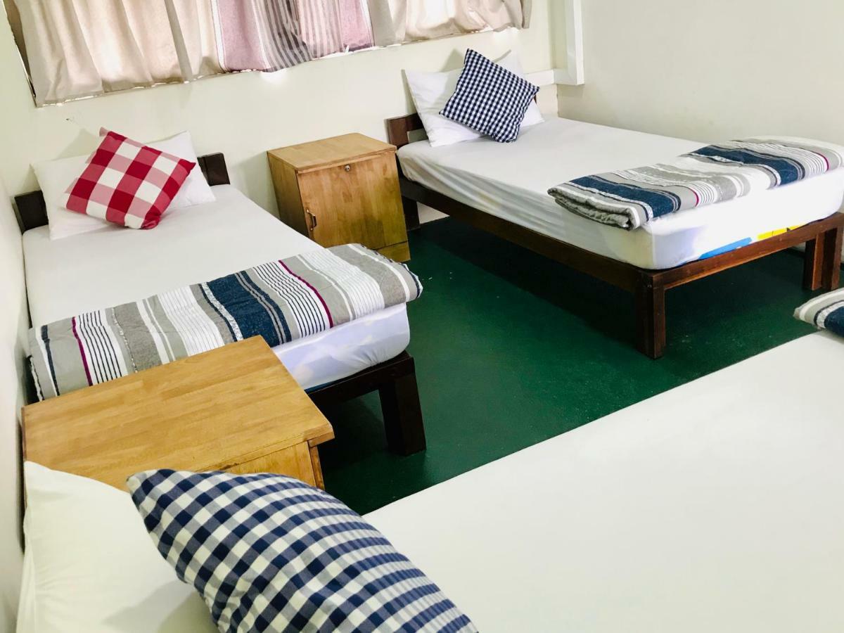Celia Hostel Mandalay Buitenkant foto