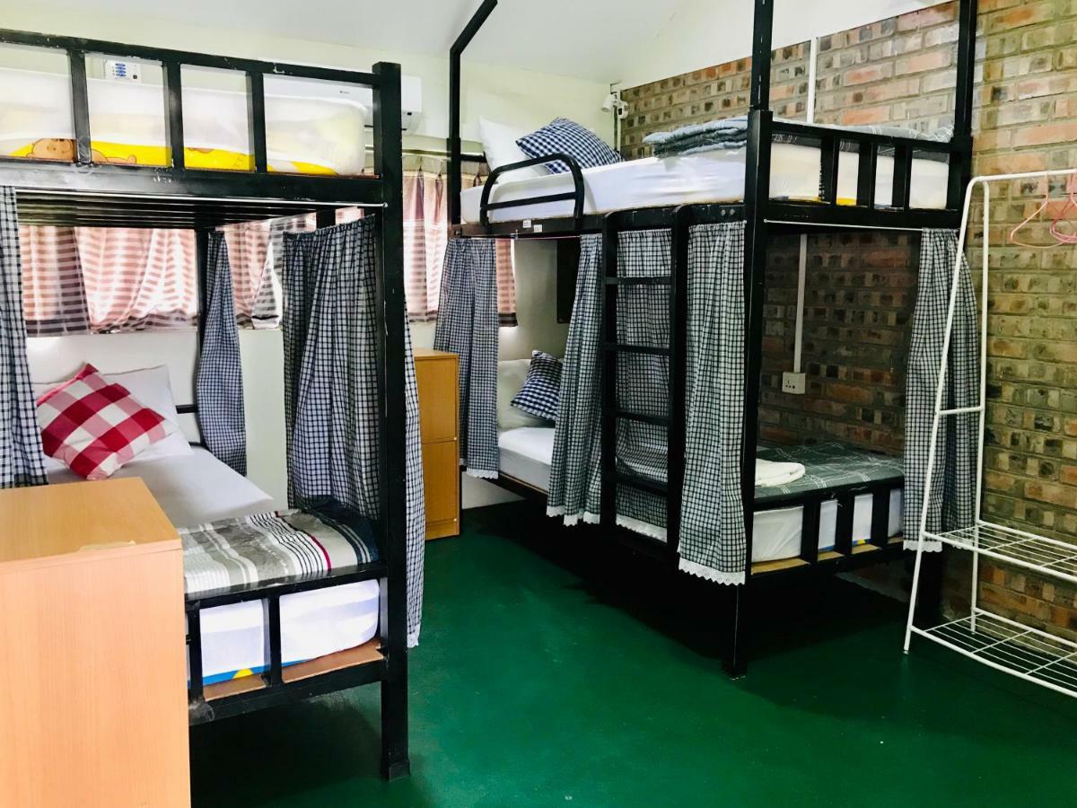 Celia Hostel Mandalay Buitenkant foto