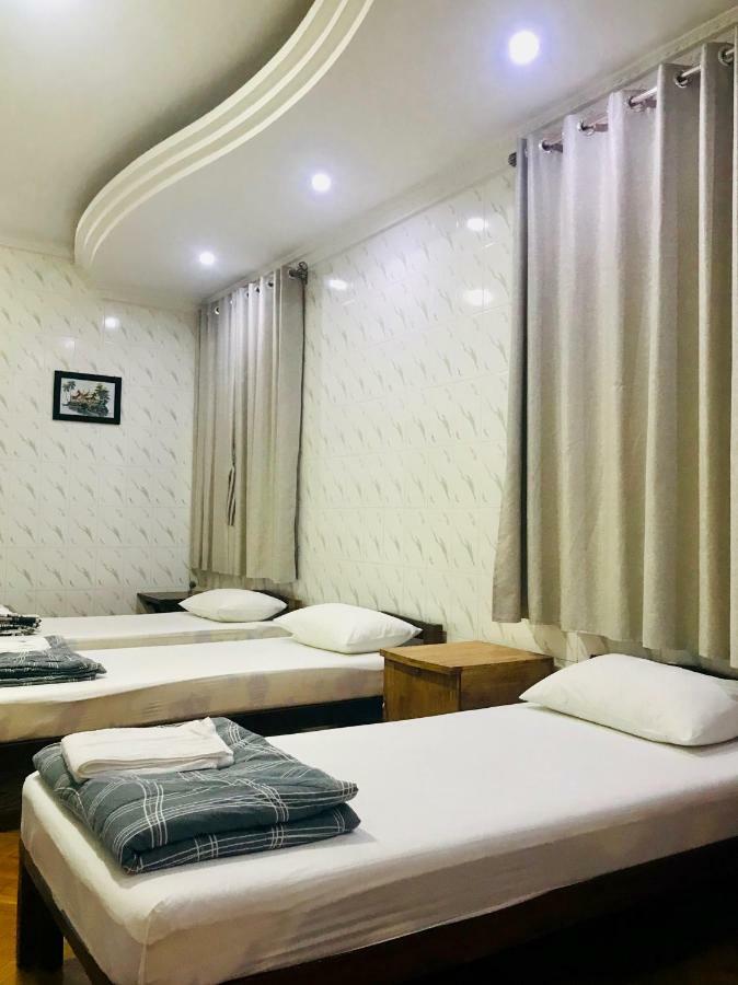 Celia Hostel Mandalay Buitenkant foto